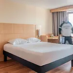 Ibis Centre Tour Bretagne Nantes