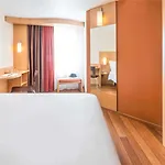 Ibis Centre Tour Bretagne Nantes