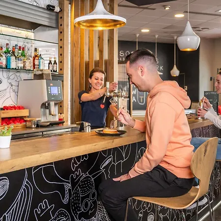 Ibis Centre Tour Bretagne 호텔 낭트