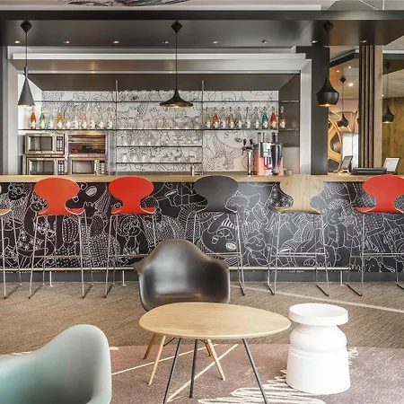 Ibis Centre Tour Bretagne 3* Nantes