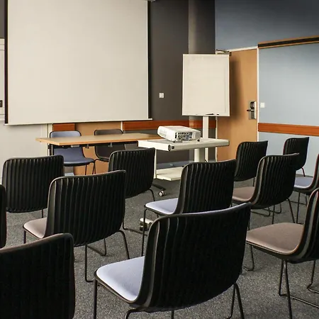 Ibis Centre Tour Bretagne 3* Nantes