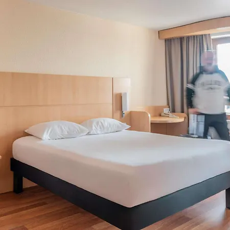 Ibis Centre Tour Bretagne Отель