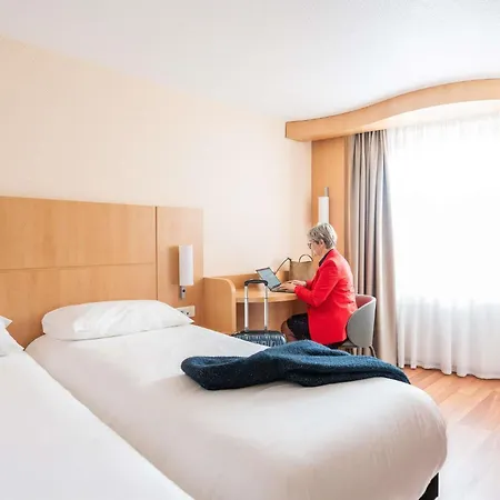 Ibis Centre Tour Bretagne 3* 낭트