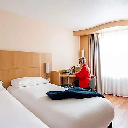 Ibis Centre Tour Bretagne 3* Nantes