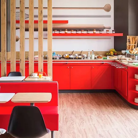 Ibis Centre Tour Bretagne Hotel