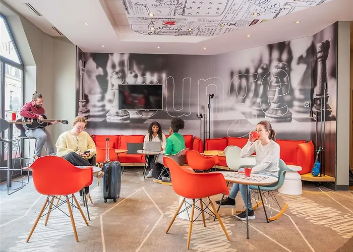 Ibis Centre Tour Bretagne Hotel 3*