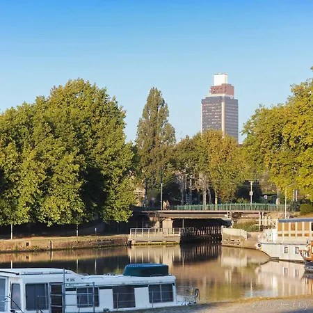 Ibis Centre Tour Bretagne Szálloda