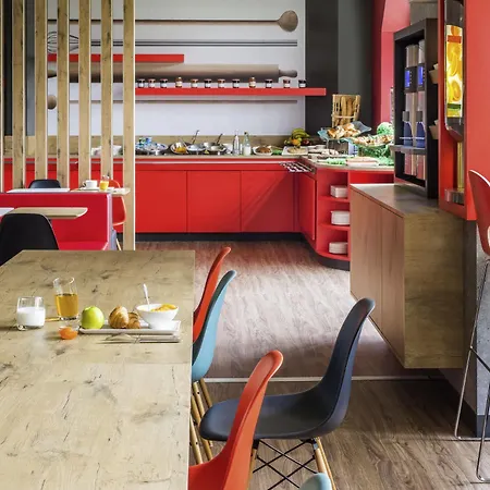Ibis Centre Tour Bretagne Nantes